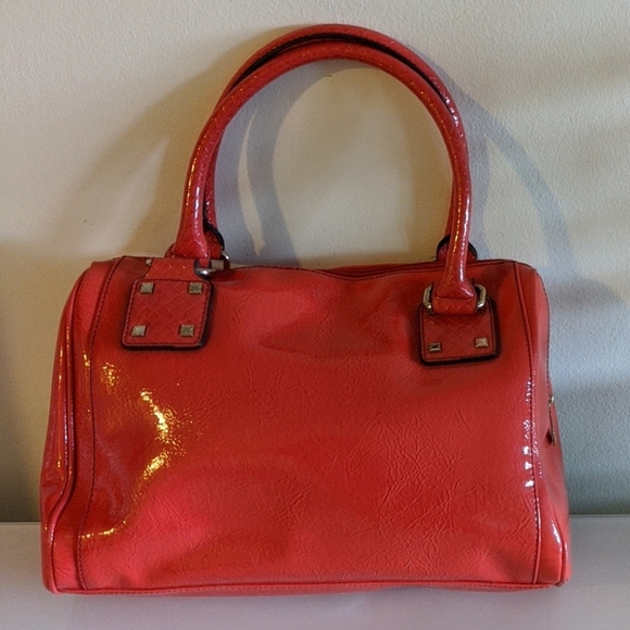 Satchel - Picture 2 of 6